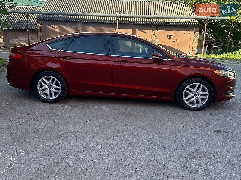 Седан Ford Fusion 2014 в Полтаві