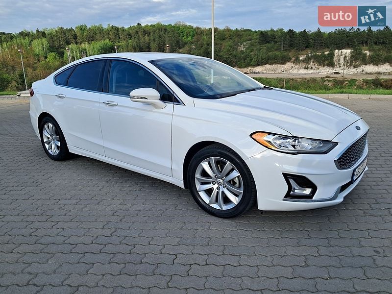 Седан Ford Fusion 2019 в Могилев-Подольске