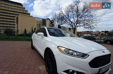 Седан Ford Fusion 2016 в Трускавце