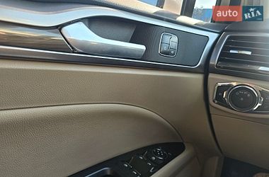 Седан Ford Fusion 2017 в Львові