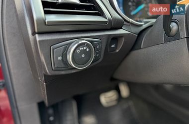 Седан Ford Fusion 2016 в Умані