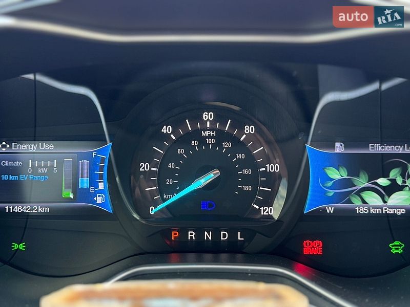 Седан Ford Fusion 2016 в Умані