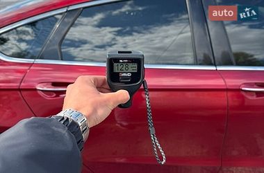 Седан Ford Fusion 2016 в Умані