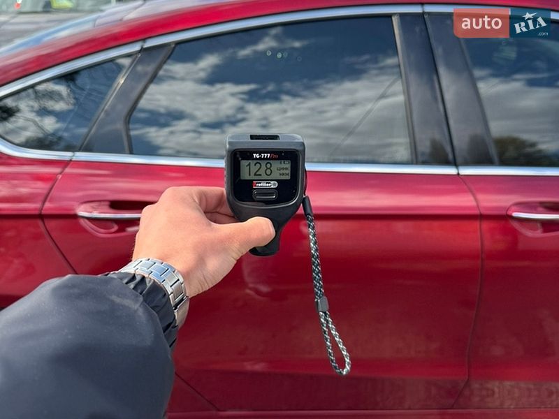 Седан Ford Fusion 2016 в Умані