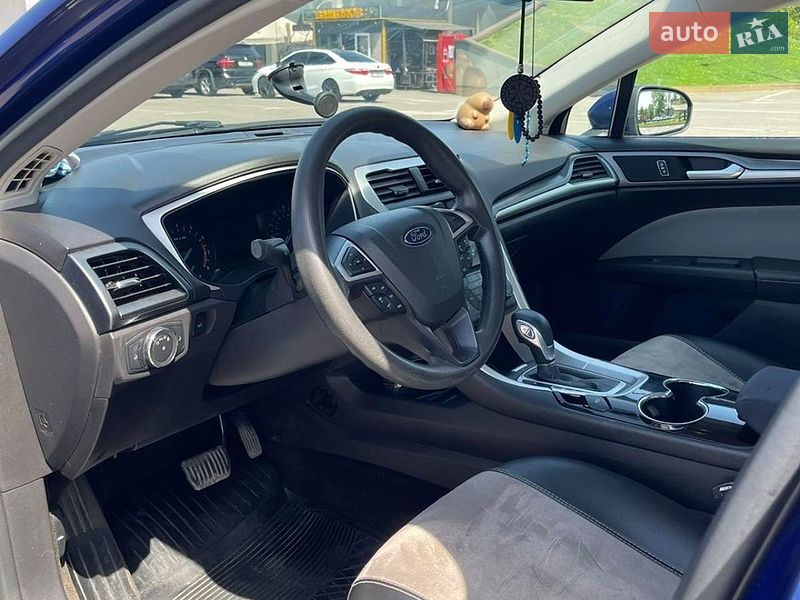 Седан Ford Fusion 2015 в Києві