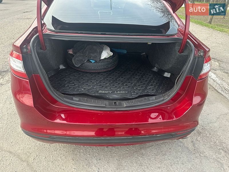 Седан Ford Fusion 2014 в Запоріжжі