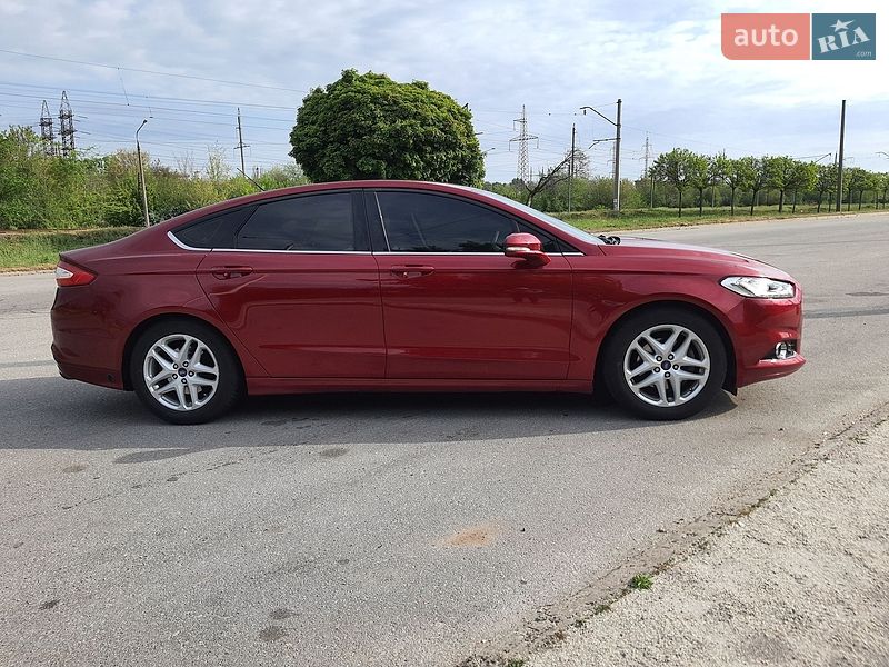 Седан Ford Fusion 2014 в Запоріжжі
