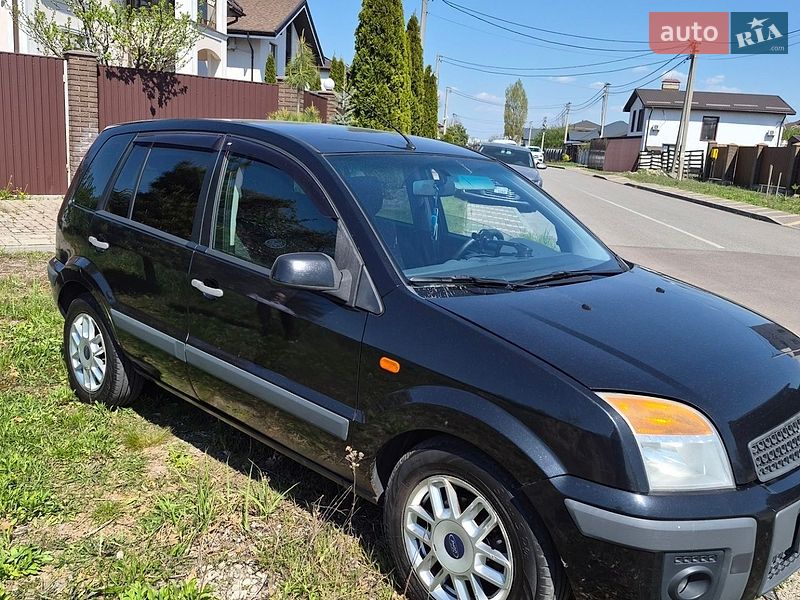 Хэтчбек Ford Fusion 2008 в Киеве