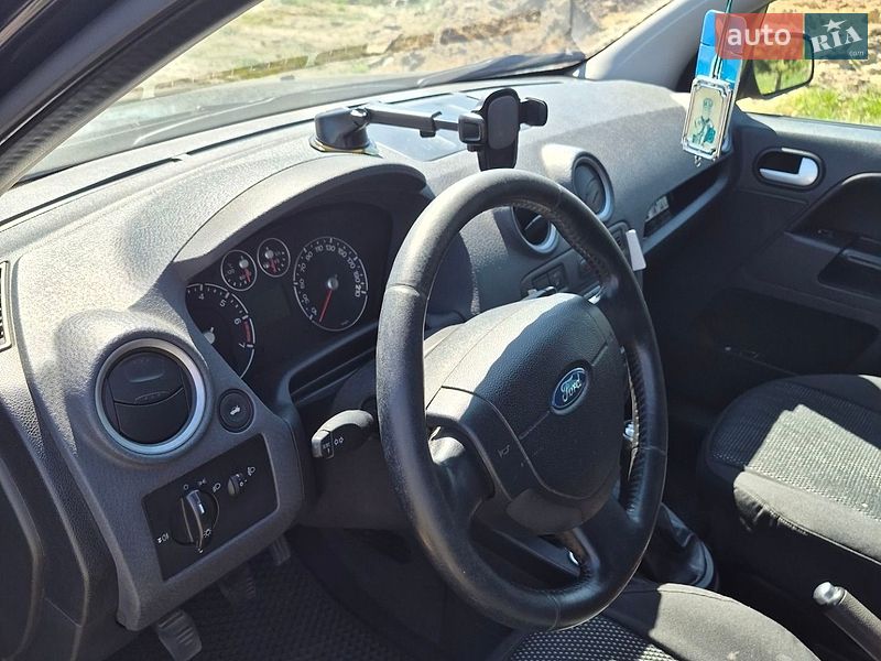 Хэтчбек Ford Fusion 2008 в Киеве
