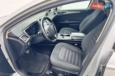 Седан Ford Fusion 2016 в Львові
