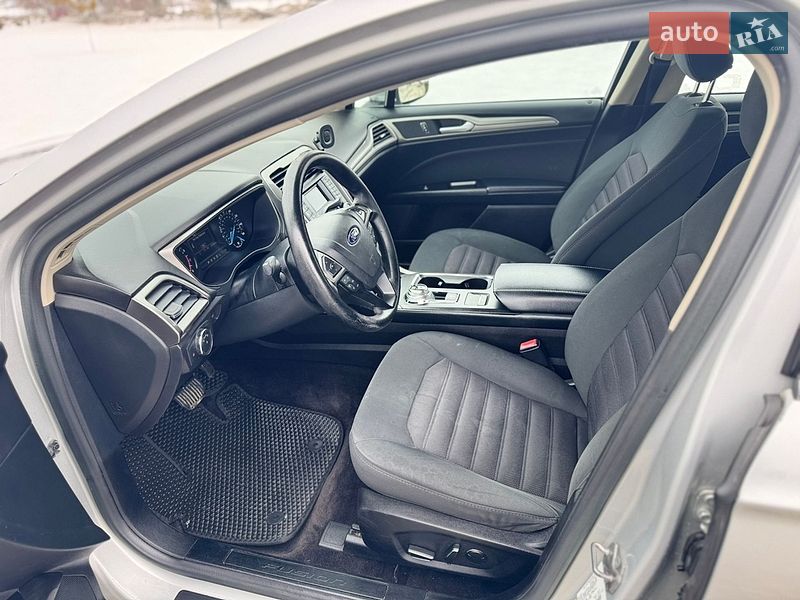 Седан Ford Fusion 2016 в Львові