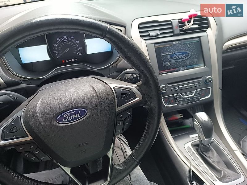 Ford Fusion 2016