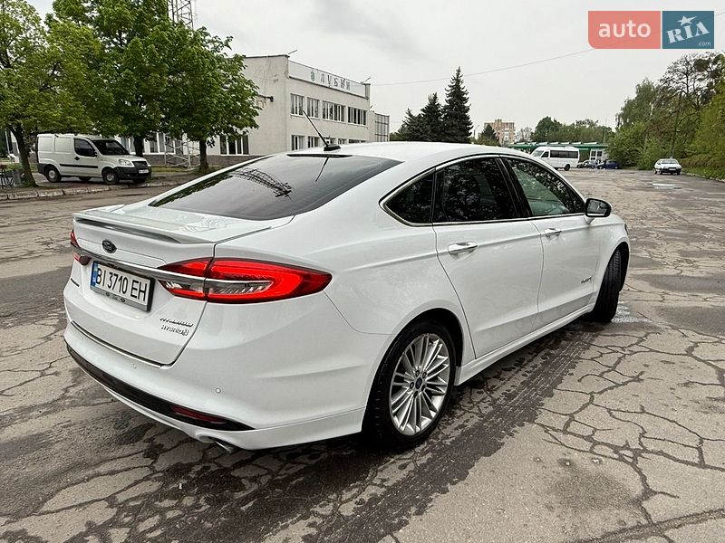 Седан Ford Fusion 2018 в Лубнах