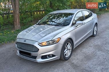 Седан Ford Fusion 2016 в Івано-Франківську