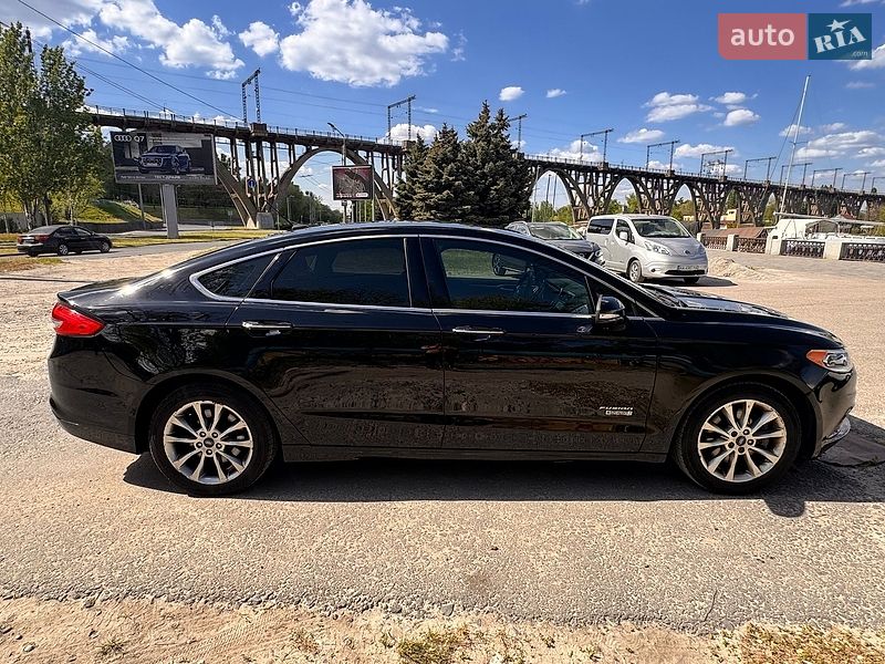 Седан Ford Fusion 2018 в Днепре