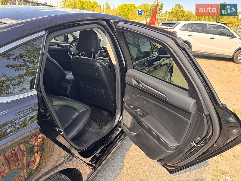 Седан Ford Fusion 2018 в Днепре