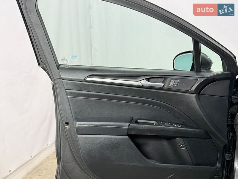 Седан Ford Fusion 2016 в Одесі
