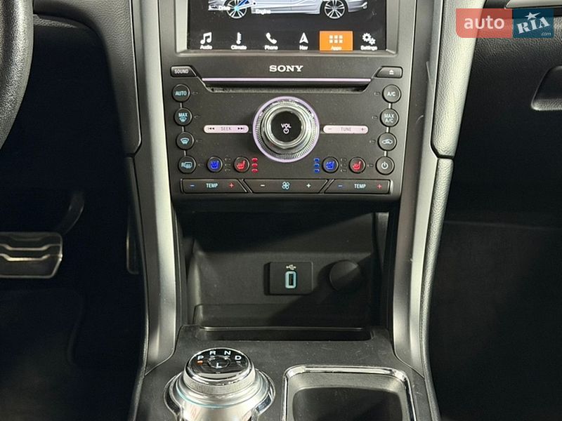 Седан Ford Fusion 2016 в Одесі