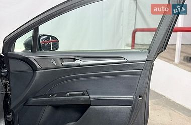 Седан Ford Fusion 2016 в Одесі