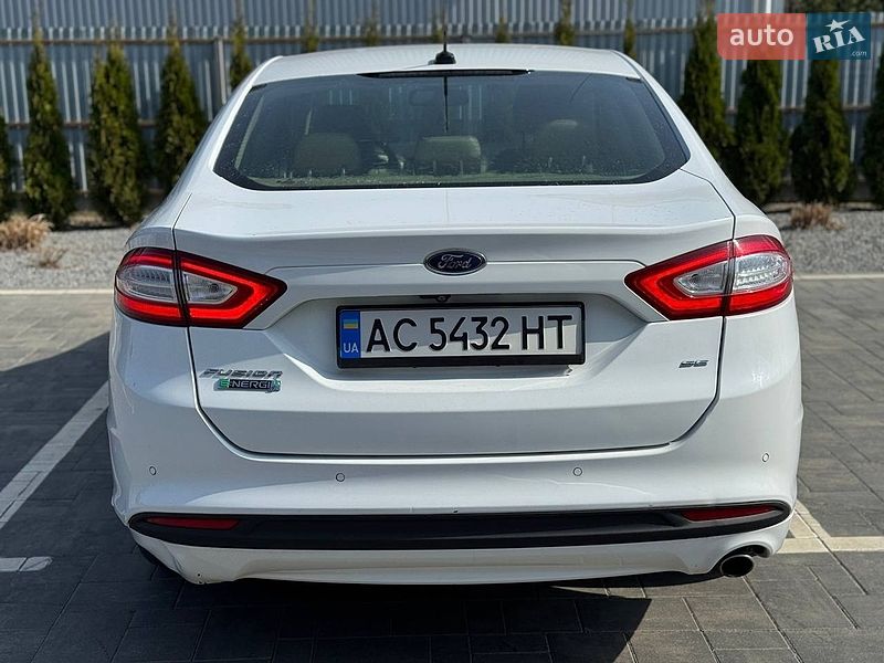 Седан Ford Fusion 2016 в Луцке