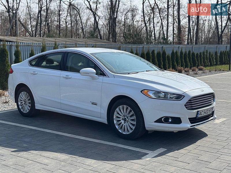 Седан Ford Fusion 2016 в Луцке