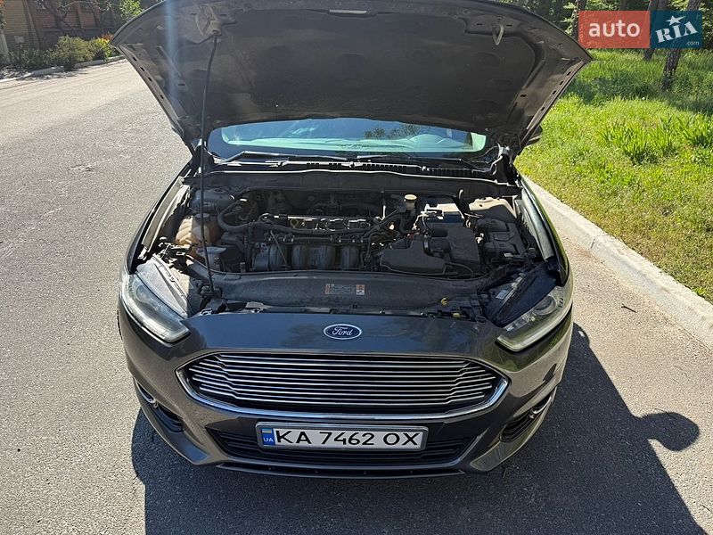 Седан Ford Fusion 2016 в Гореничах