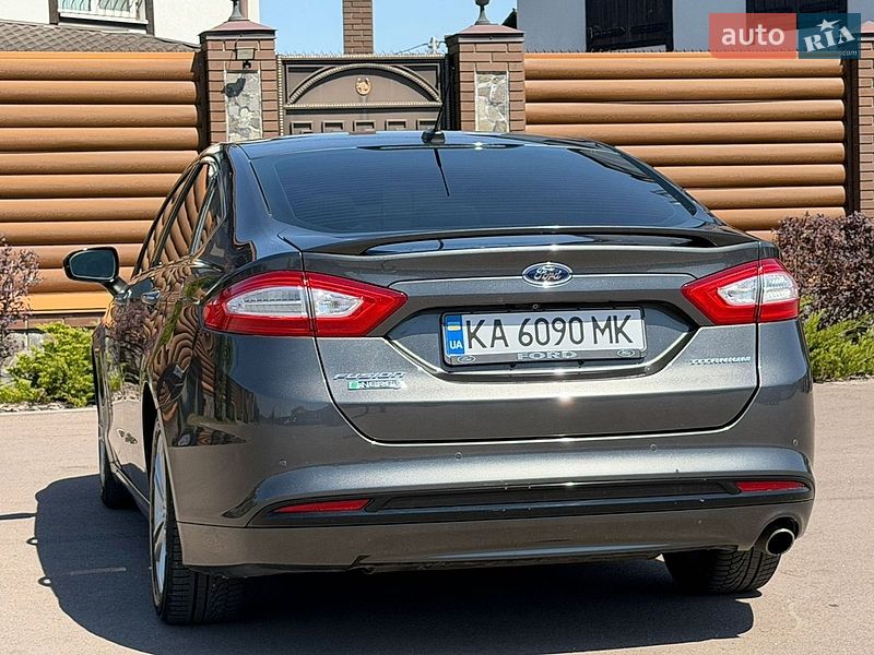 Седан Ford Fusion 2015 в Борисполе