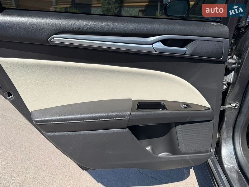 Седан Ford Fusion 2015 в Борисполе