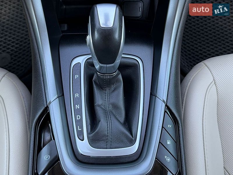 Седан Ford Fusion 2015 в Борисполе
