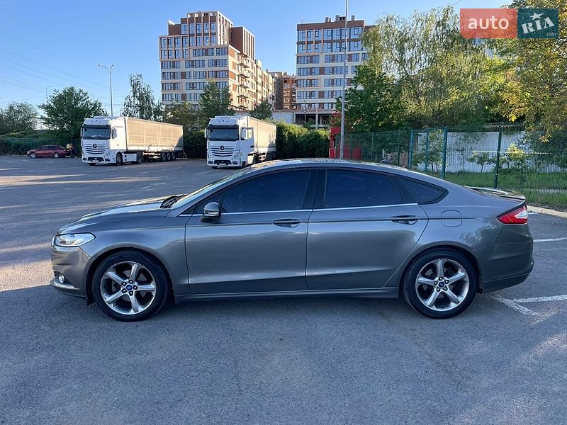 Седан Ford Fusion 2012 в Ужгороде