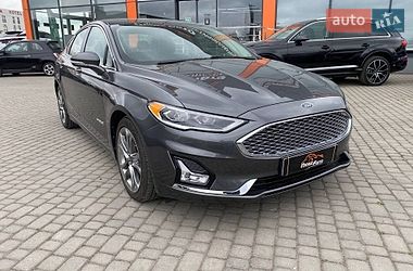 Седан Ford Fusion 2019 в Львове
