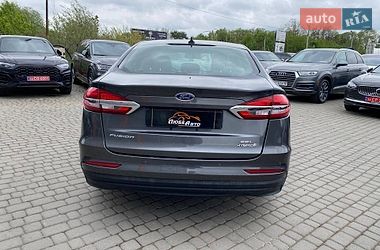 Седан Ford Fusion 2019 в Львове
