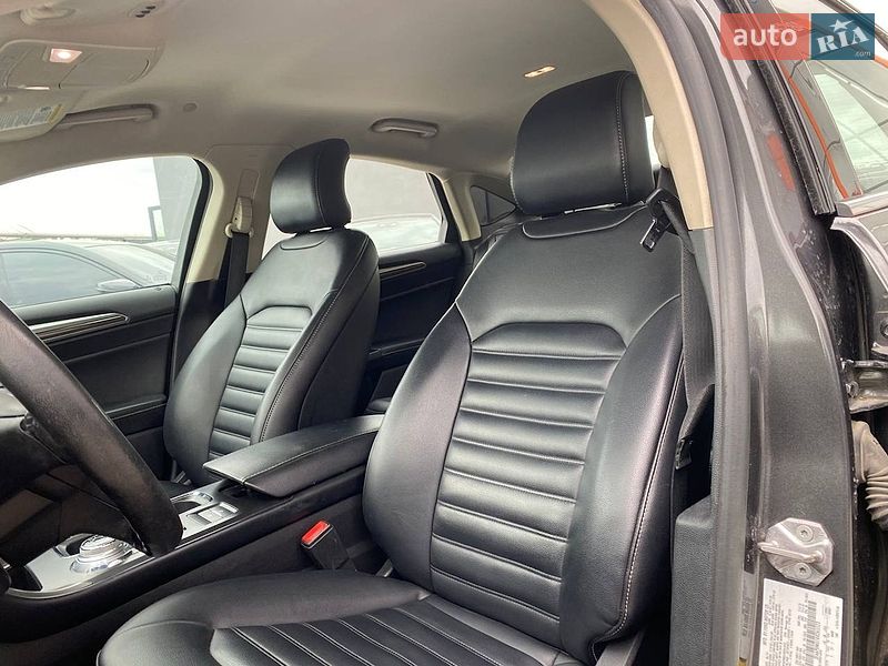 Седан Ford Fusion 2019 в Львове