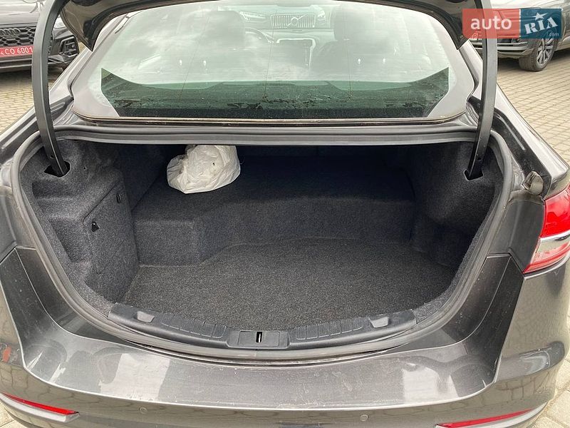 Седан Ford Fusion 2019 в Львове
