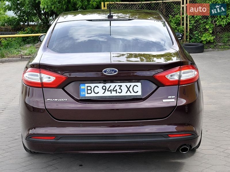 Седан Ford Fusion 2013 в Львове