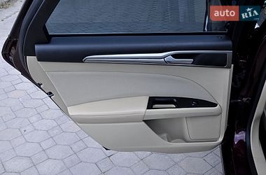 Седан Ford Fusion 2013 в Львове