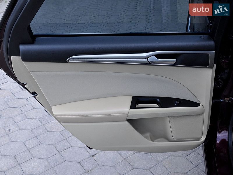 Седан Ford Fusion 2013 в Львове