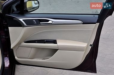 Седан Ford Fusion 2013 в Львове