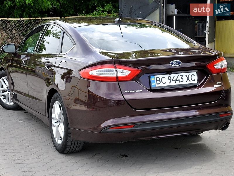 Седан Ford Fusion 2013 в Львове