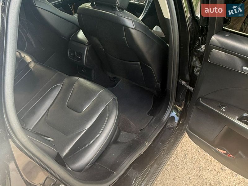 Седан Ford Fusion 2019 в Каменке-Бугской
