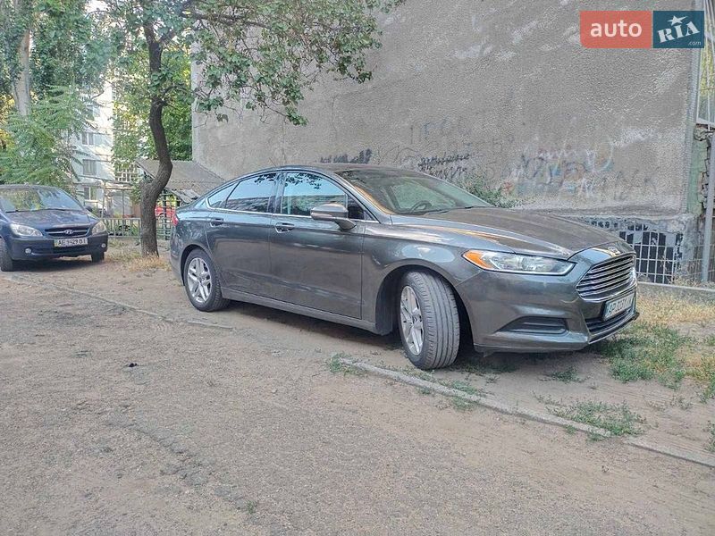 Седан Ford Fusion 2016 в Львові