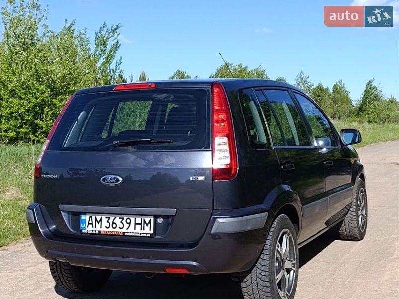 Хэтчбек Ford Fusion 2010 в Житомире