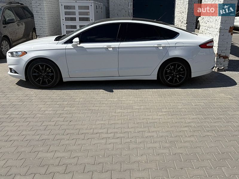 Седан Ford Fusion 2014 в Виннице