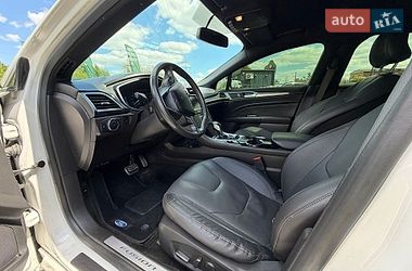 Седан Ford Fusion 2015 в Львове