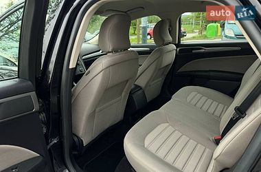 Седан Ford Fusion 2019 в Львове