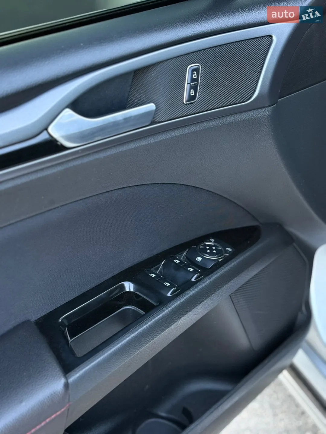 2014 Ford Fusion - мініатюра 19