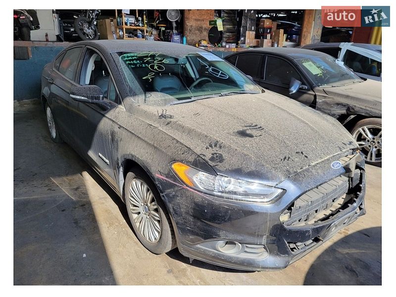 Седан Ford Fusion 2015 в Киеве фото 22 Седан Ford Fusion 2015 в Киеве