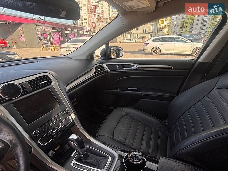 Седан Ford Fusion 2015 в Львове