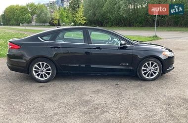 Седан Ford Fusion 2017 в Львове