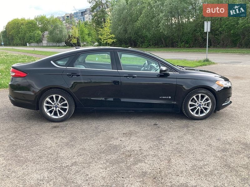 Седан Ford Fusion 2017 в Львове